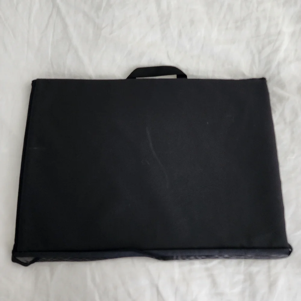 Gently Used Eagle Creek Pack It Garment Folder